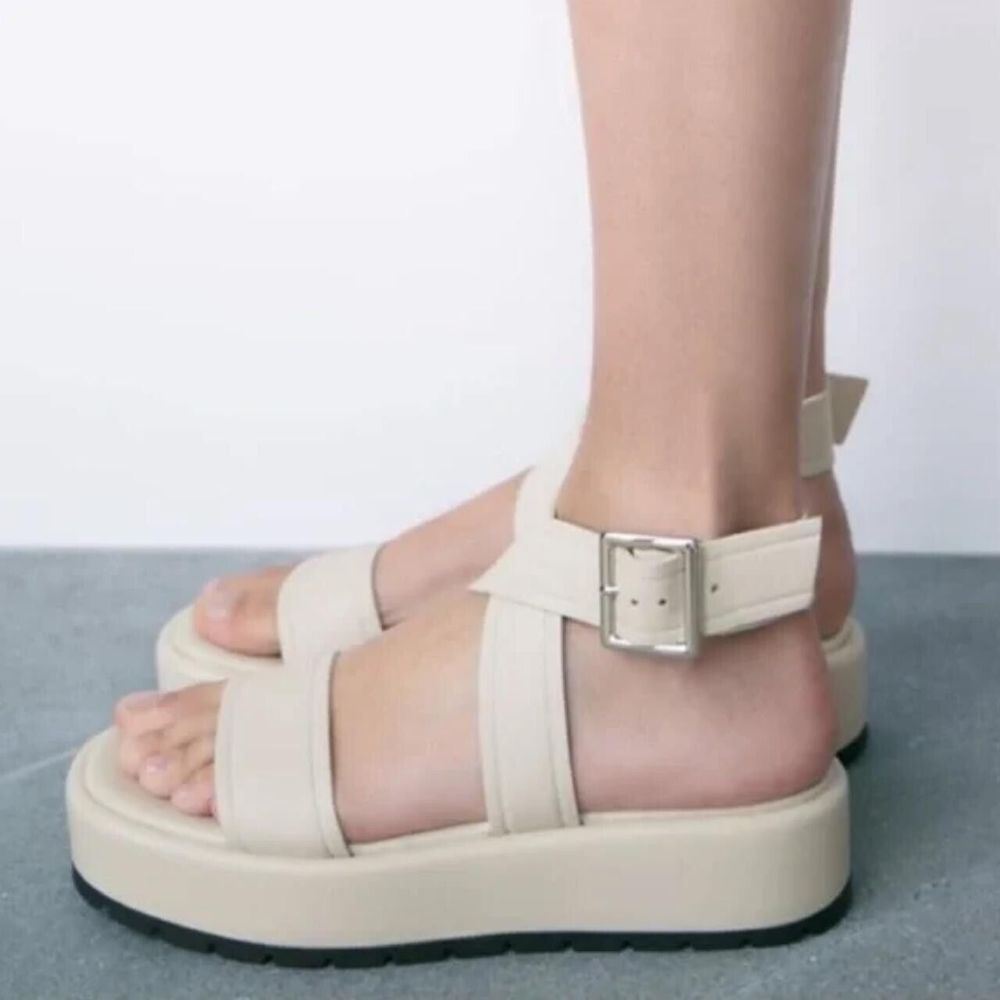 Zara Off White Flat Leather Platform Sandals Shoes Size 38 NEW
